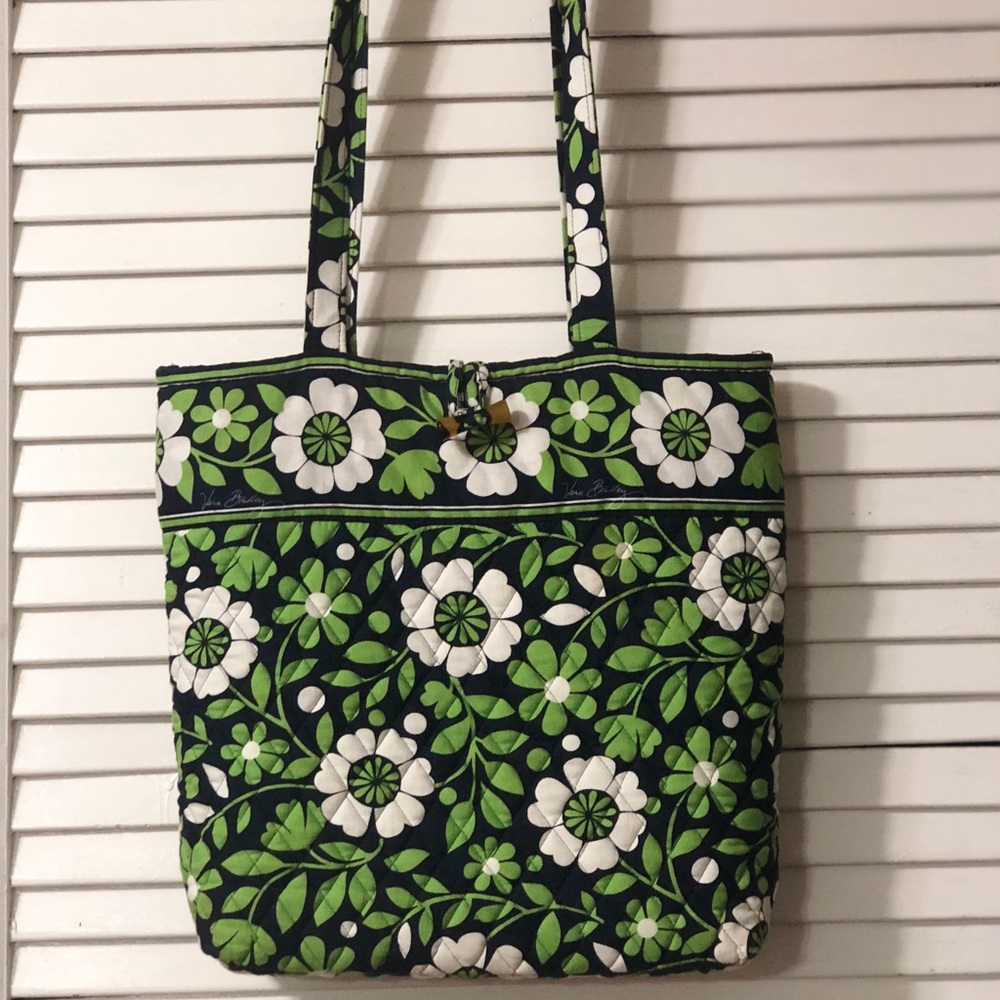 Vera Bradley toggle tote